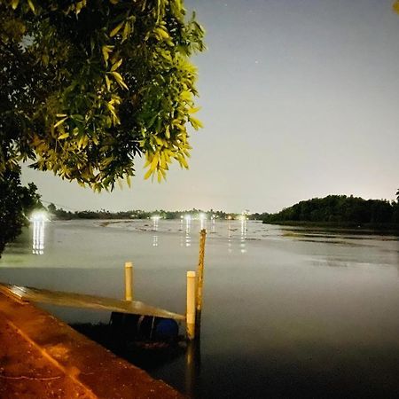 Anaya'S Lake House Kochi Esterno foto