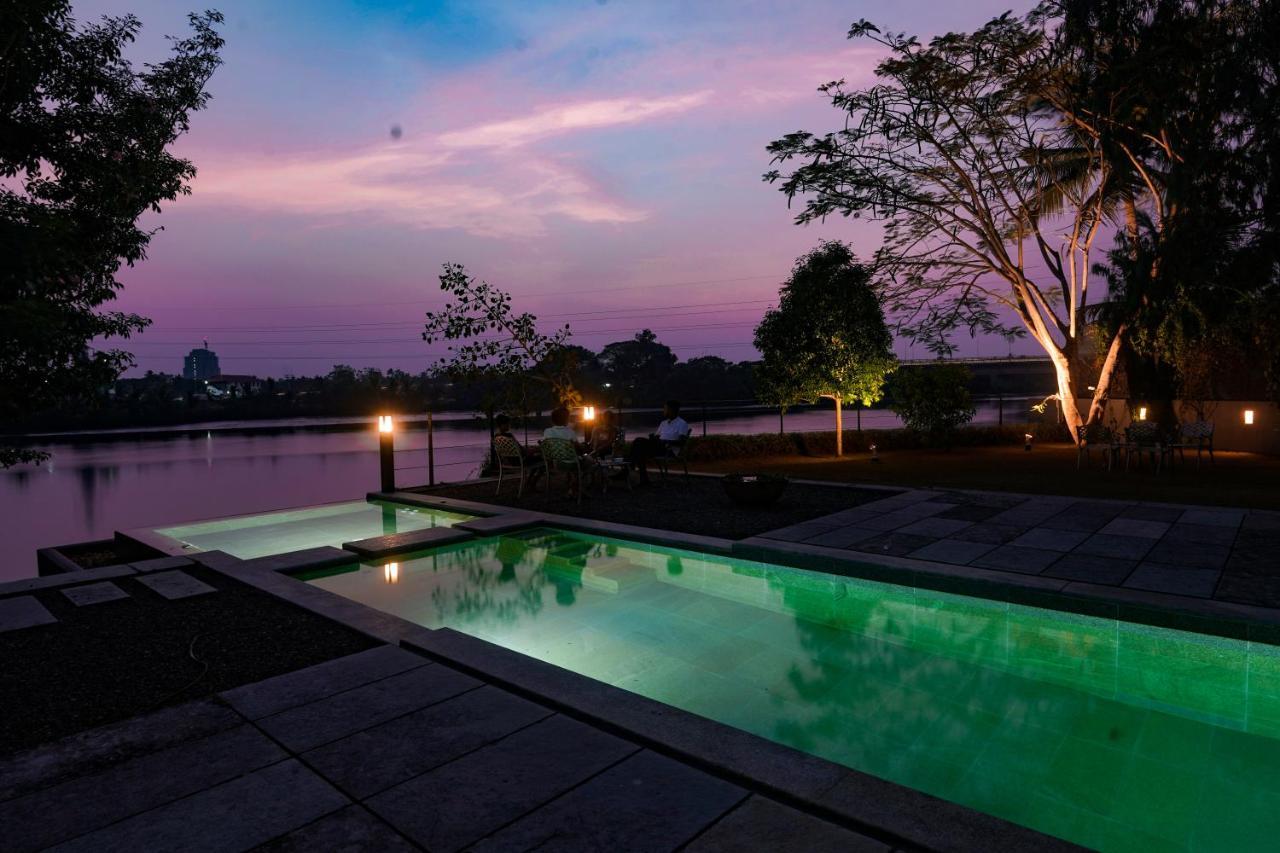 Anaya'S Lake House Kochi Esterno foto