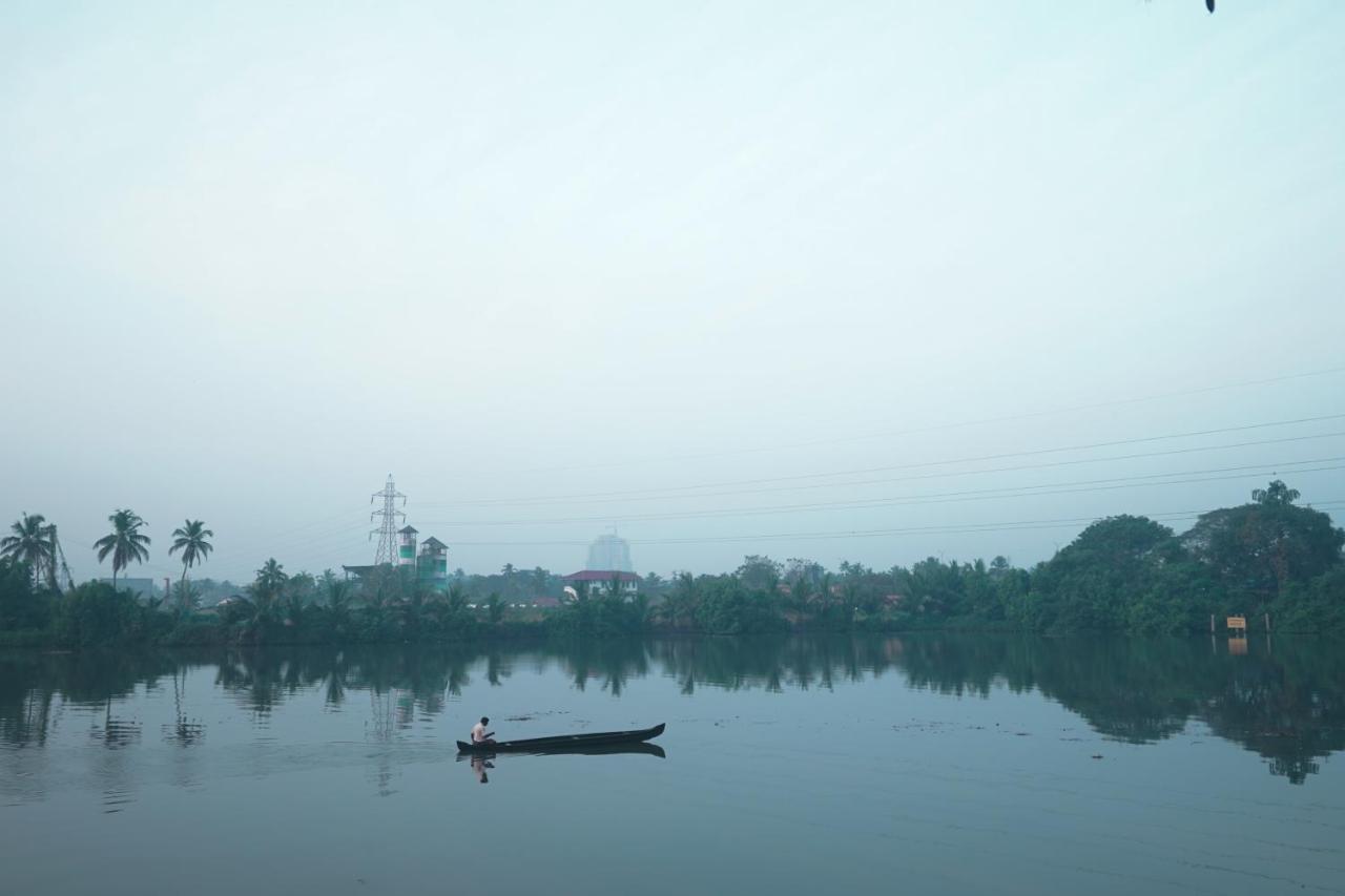 Anaya'S Lake House Kochi Esterno foto